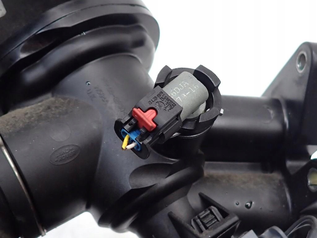 фото №8, Корпус термостата патрубок wody jaguar f-pace x761 2.0d 204dtd 16r