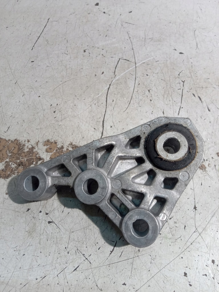 фото №1, Jeep renegade подушка коробки 00520903500 1.3 gse