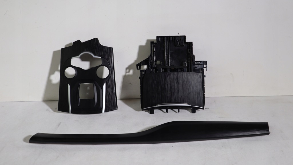 фото №1, Alfa romeo stelvio молдинг панелі dekor тунель 156127967