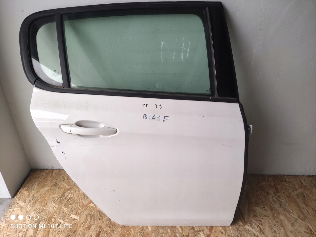 фото №1, Peugeot 308 ii t9 hb двері праве задня білий