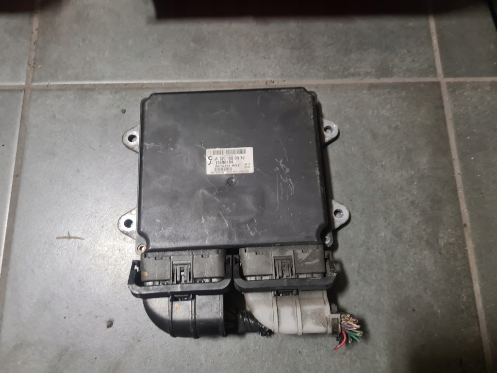 фото №1, Бортовий комп'ютер двигуна a1351500979 smart forfour 1.3