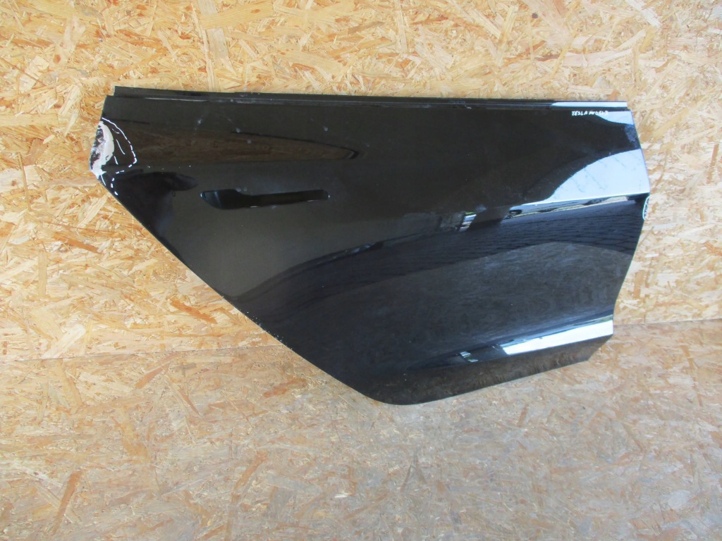 Дверь задняя правое  tesla model 3 Цена