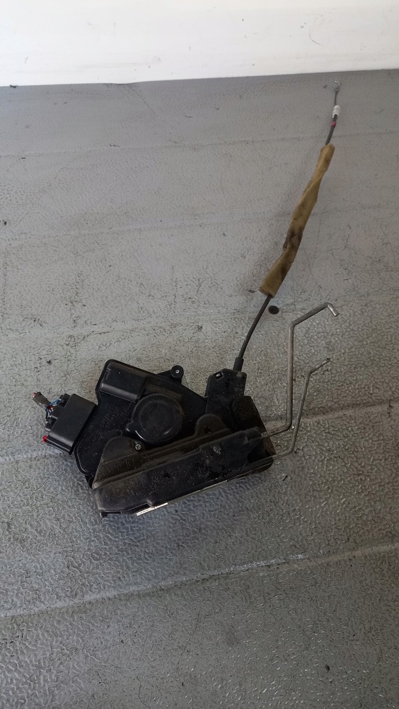 фото №1, Замок левый перед mazda 5 06r 2.0d