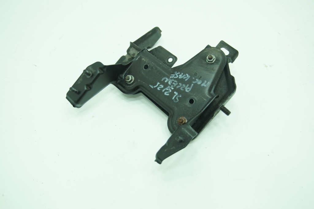 Купить Кронштейн кассеты насоса abc перед mercedes sl r230