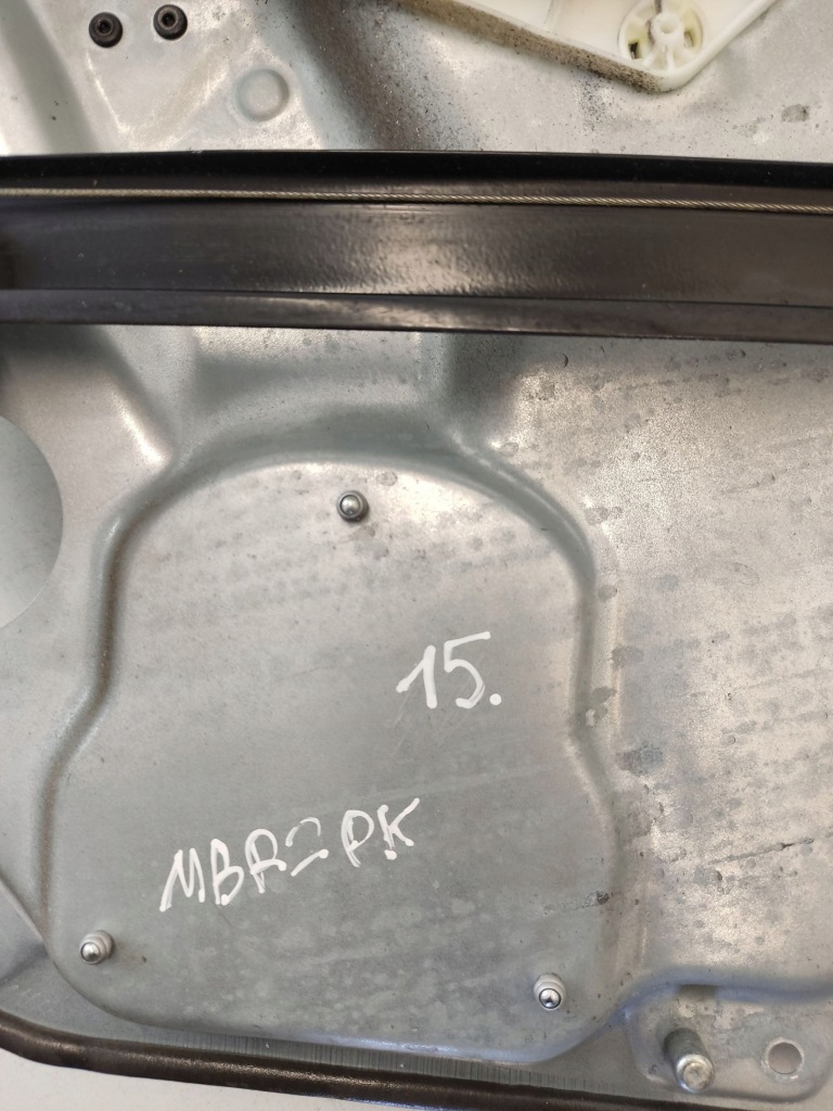 Mercedes-benz r w251 2008 механизм стекло передней bez двигателя a1648203785 Киев