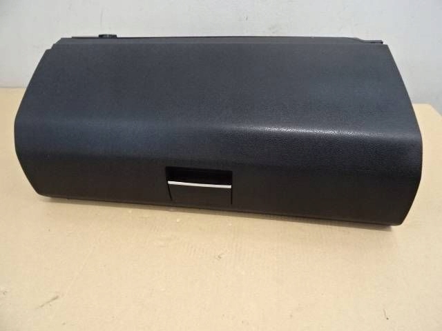 фото №1, Бардачок пасажира mercedes w245 nr577