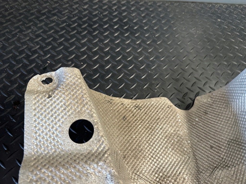 фото №8, Захист теплова вихлоп audi a8 d4 4.2 tdi cds 4h0825671f