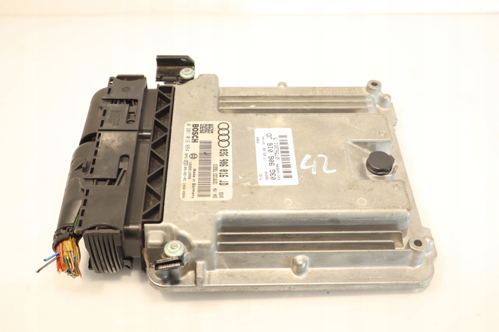 фото №5, Бортовой компьютер двигателя audi a4 b7 2.0tdi