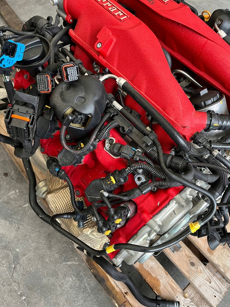 фото №10, Ferrari portofino f164 двигун kompletny двигун v8 двигун з номером