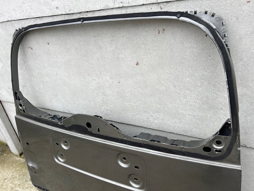 фото №2, Крышка багажника задняя задняя defender ii