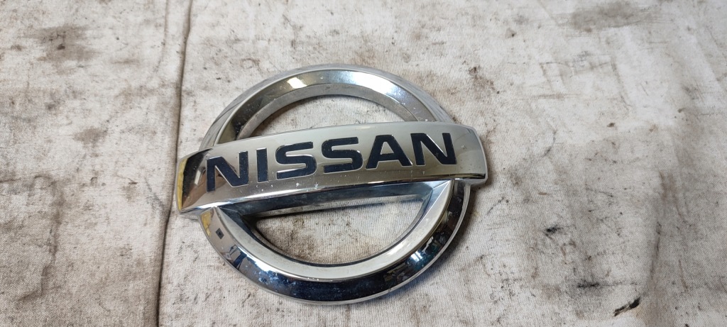 фото №1, Nissan navara d40 lift 15r logo эмблема значок перед 62890eb