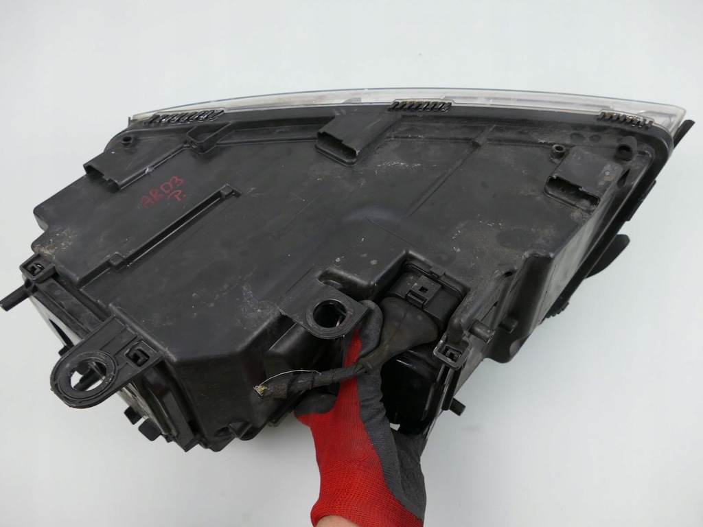 фото №8, Audi a8 d3 лампа правий перед лінза тримачі