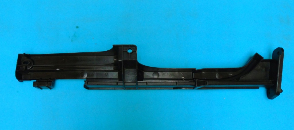 фото №2, Volvo v60 кронштейн підлога багажника праве