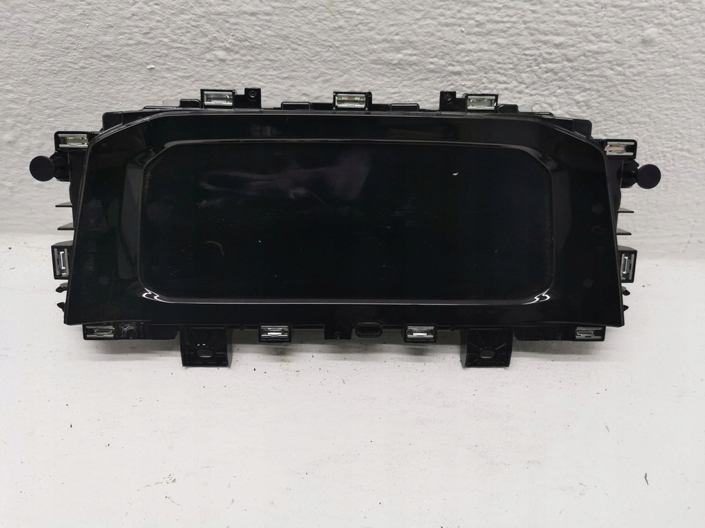 фото №9, Набор стартовый vw golf viii 1.5 tsi 130km 20-24