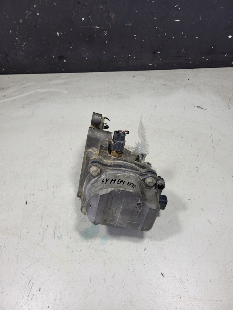 фото №1, Корпус термостата термостат renault symbioz 24- 1.6 e-tech 110613903r