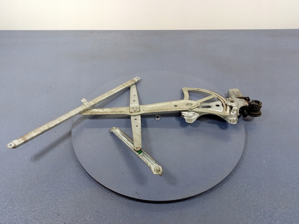 фото №1, Toyota avensis verso подъемник стекло перед правый