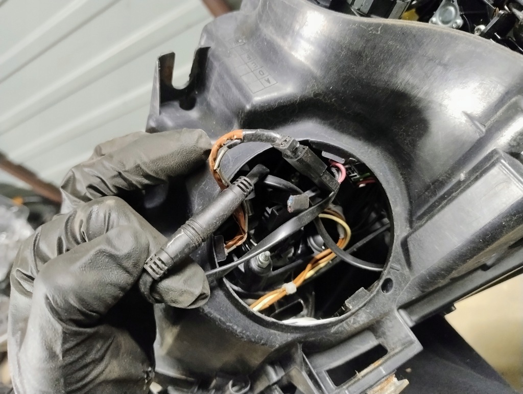 фото №12, Лампа перед левая bmw 5 v e60 e61 ксенон поворотная europa 158723-00