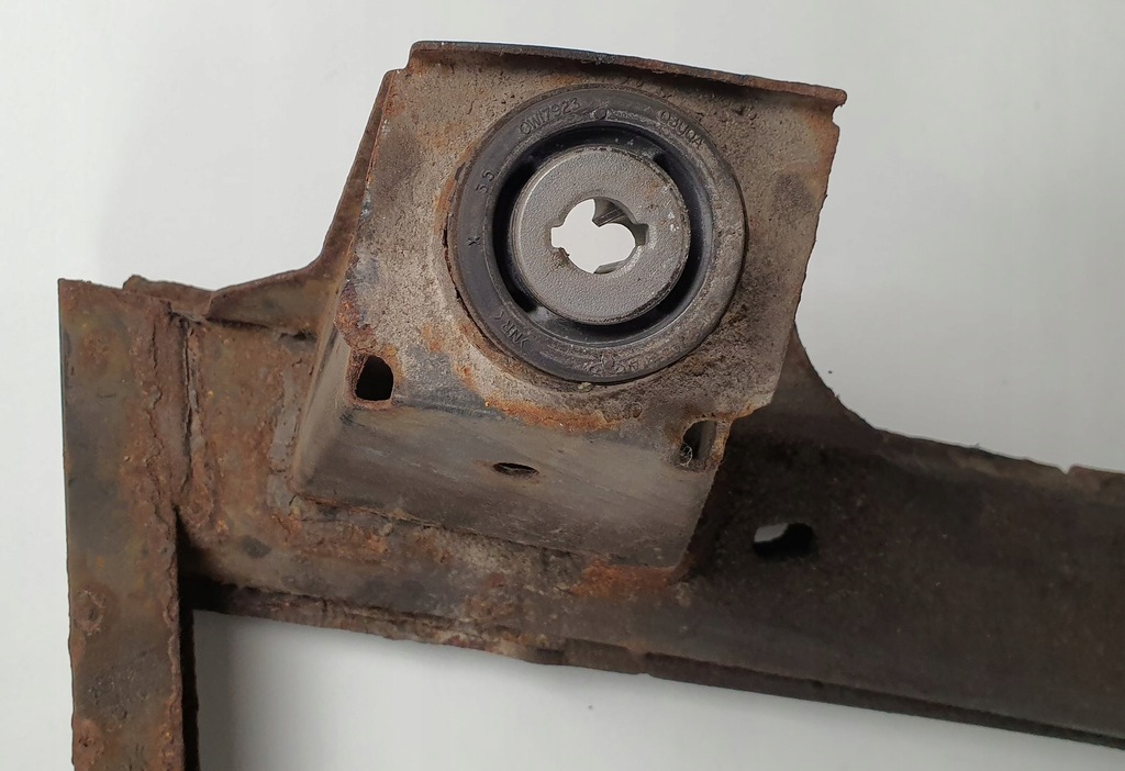 фото №5, Підрамник підрамник балка поперечина перед jaguar x-type x400