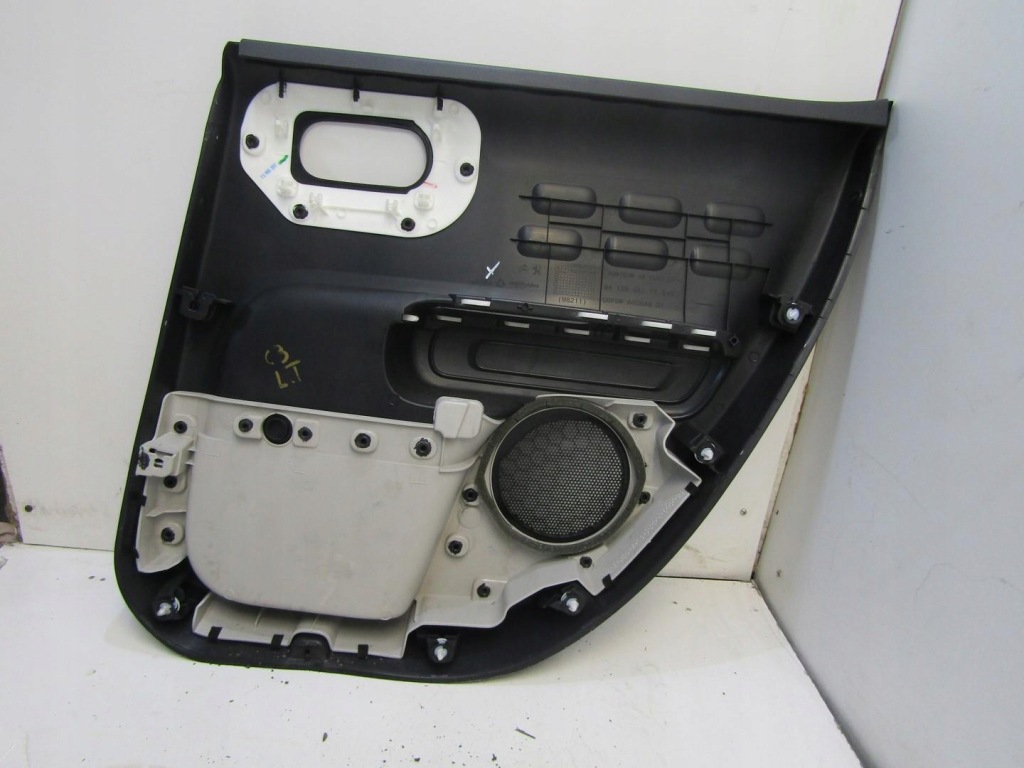 фото №4, Обшивка двері лівий задня задній citroen c3 iii