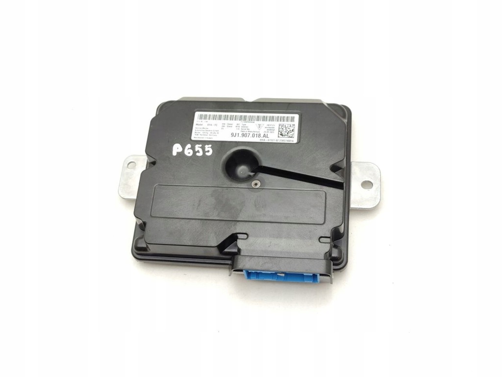 фото №1, Porsche taycan 9j1 2023 модуль / блок управления bluetooth 9j1907018al