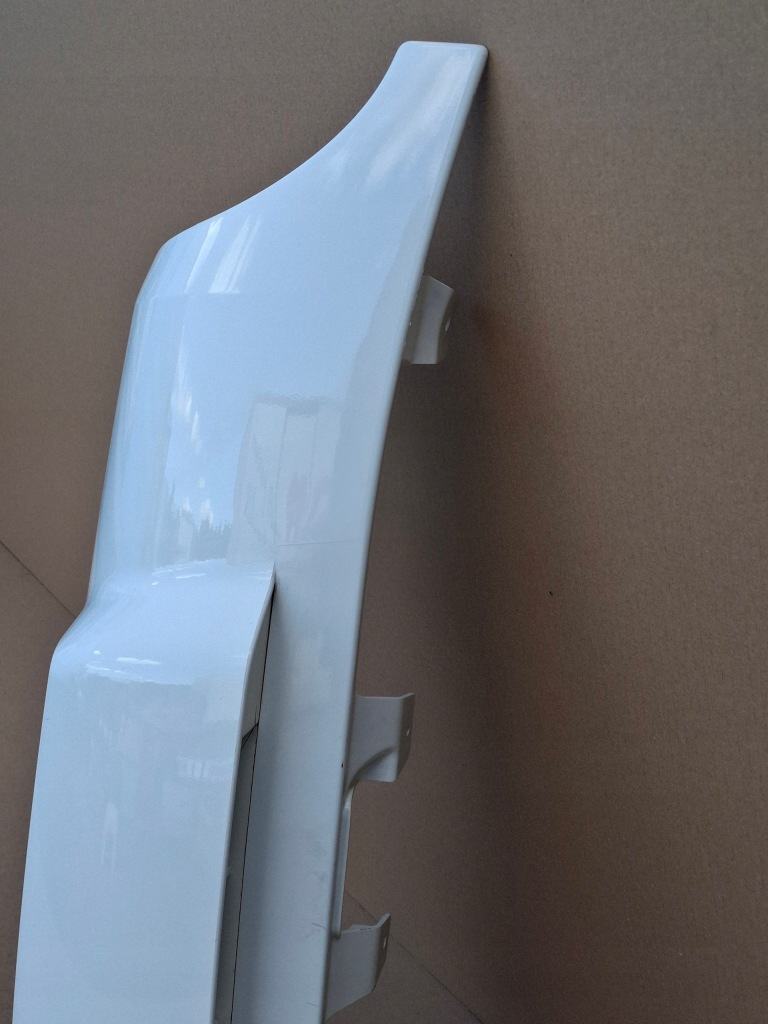 Daf lf euro 6 облицовка уголок кабины левый ветровик белый оригинал 82535067 с Разборки