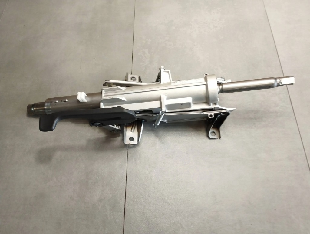 фото №1, Audi a4 b9 8w колонка кермова 8w0419065g