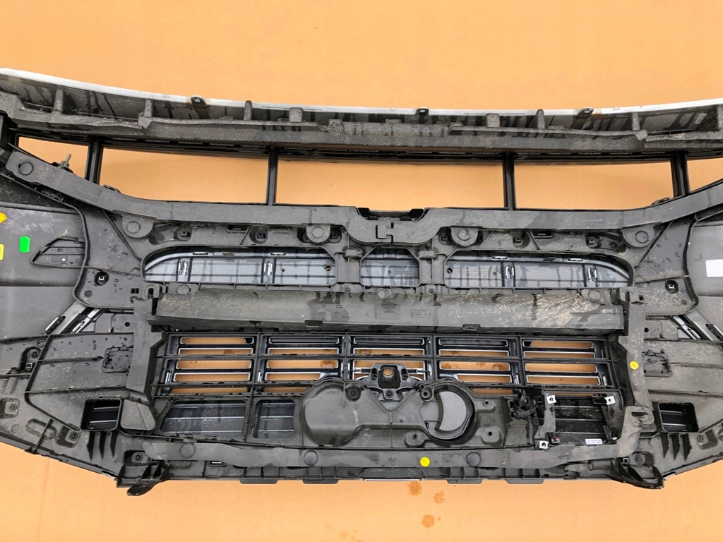 Бампер передний решётка радиатора audi e-tron 55 50 4ke 2020- отбойник frontowy lz7f Оригинал