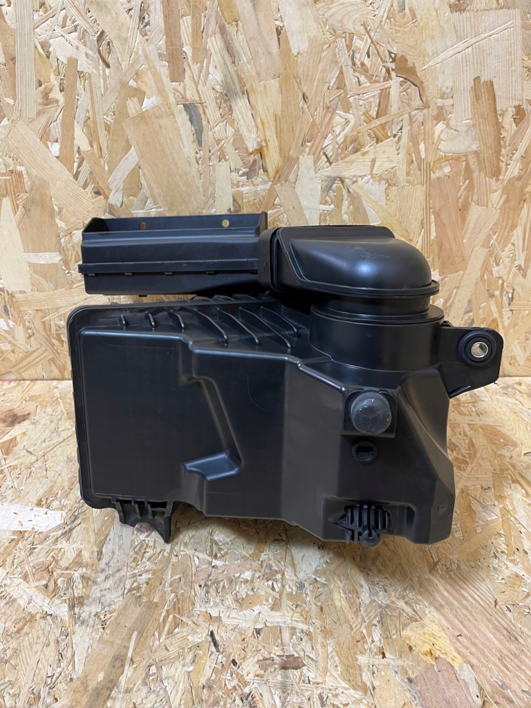 Корпус фильтра воздуха hyundai staria 2.2 дизель оригинал демонтаж 21-26r с Разборки