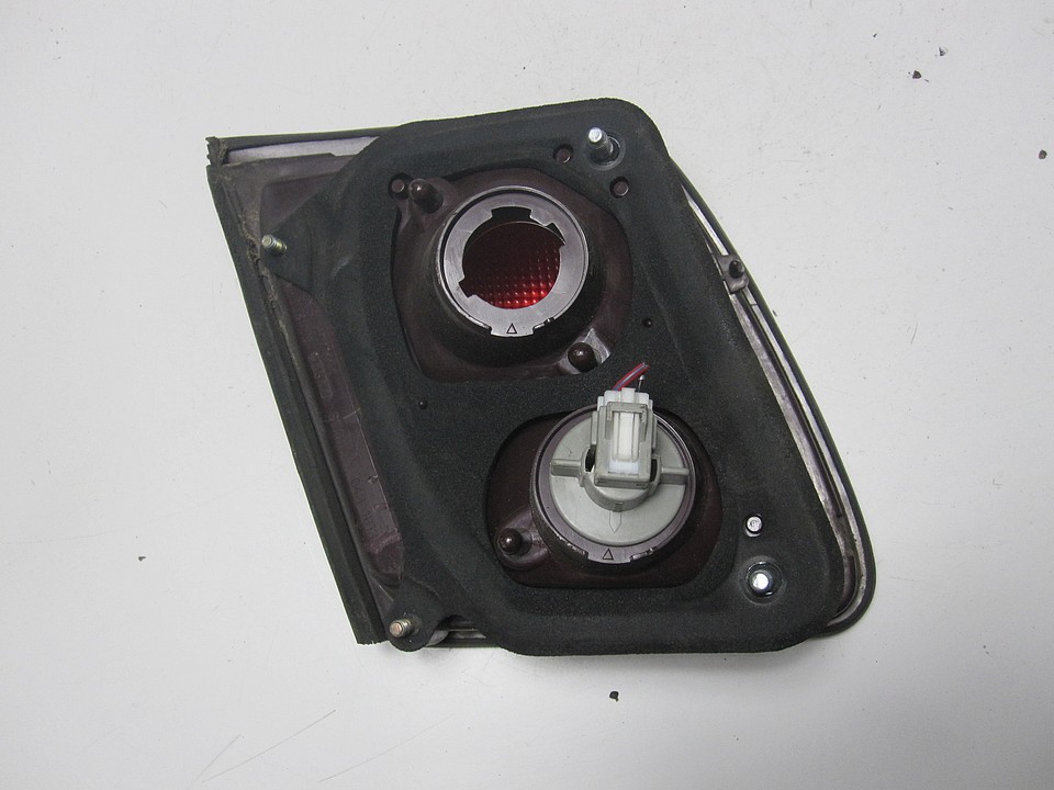 фото №9, Лампа задня p кришка багажника mitsubishi galant vii 96r 211