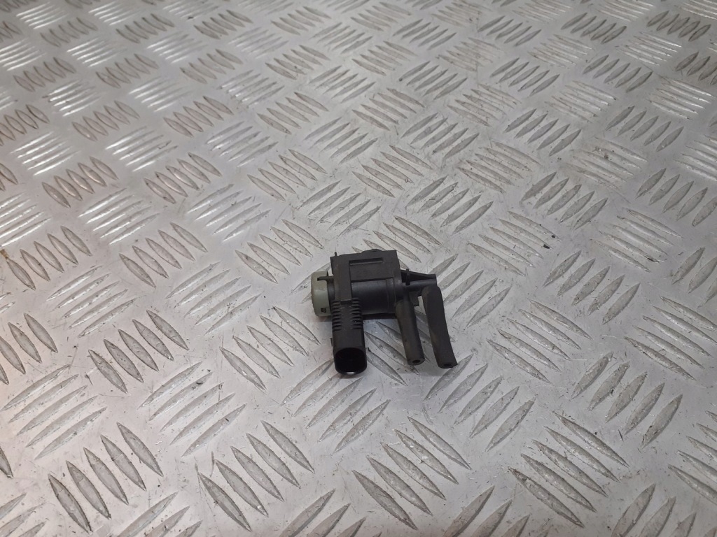 фото №1, Клапан вакуумa audi a3 8l 1.6