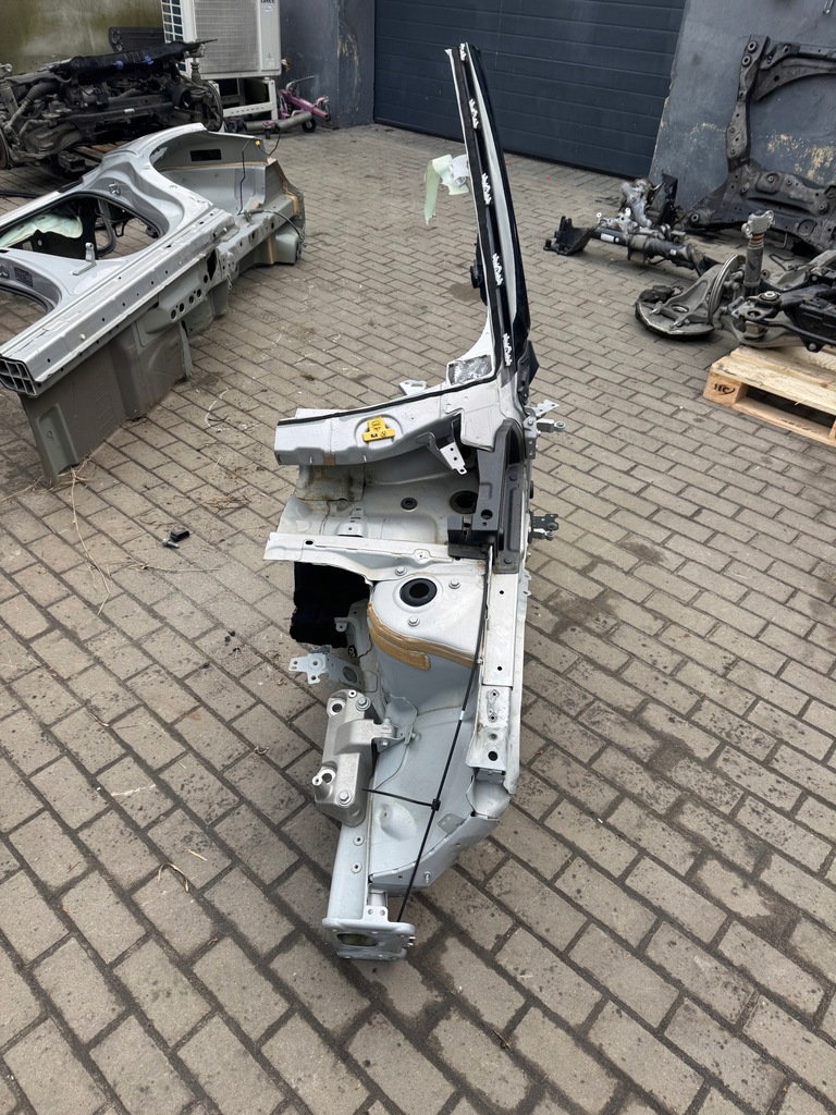 фото №1, Volvo c40 чверть ліва передня лонжерон поріг блок двигуна