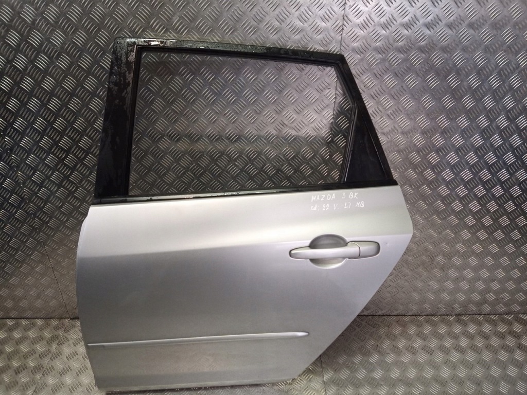 Купить Дверь левый задний  mazda 3 bk 22v