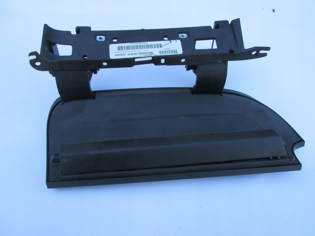 фото №10, Chrysler town country 11- бардачок пассажира w панель