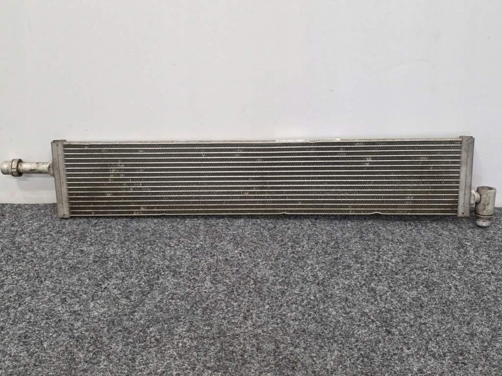 Купити Радіатор води mercedes a0995005003