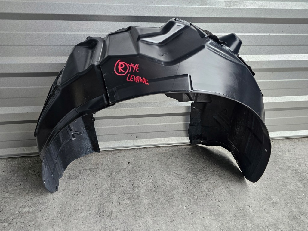 фото №1, Maserati levante підкрилок задня праве