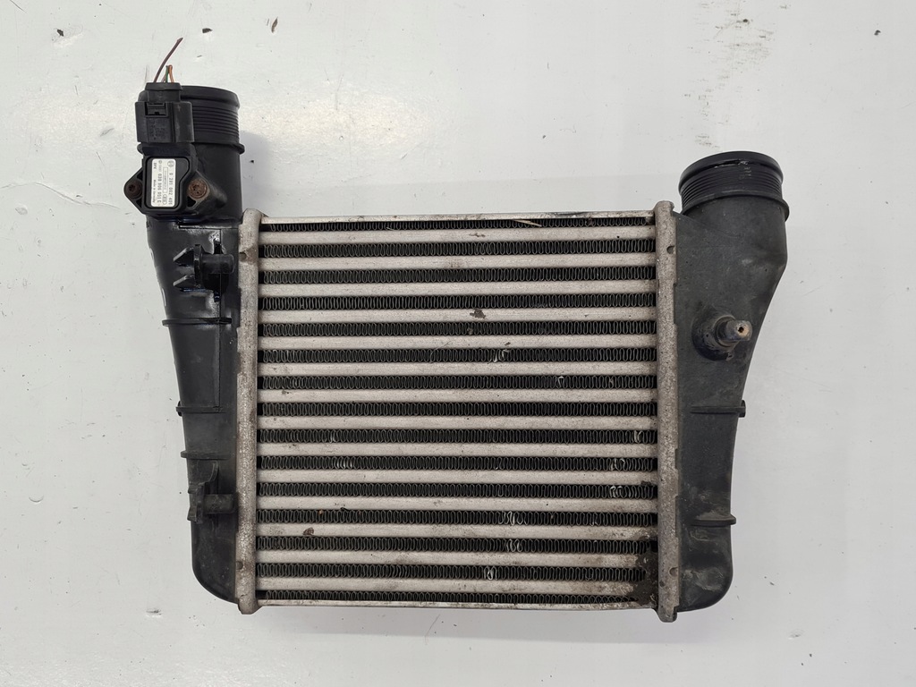 фото №1, Seat exeo інтеркулер 2.0tdi 8e0145805aa