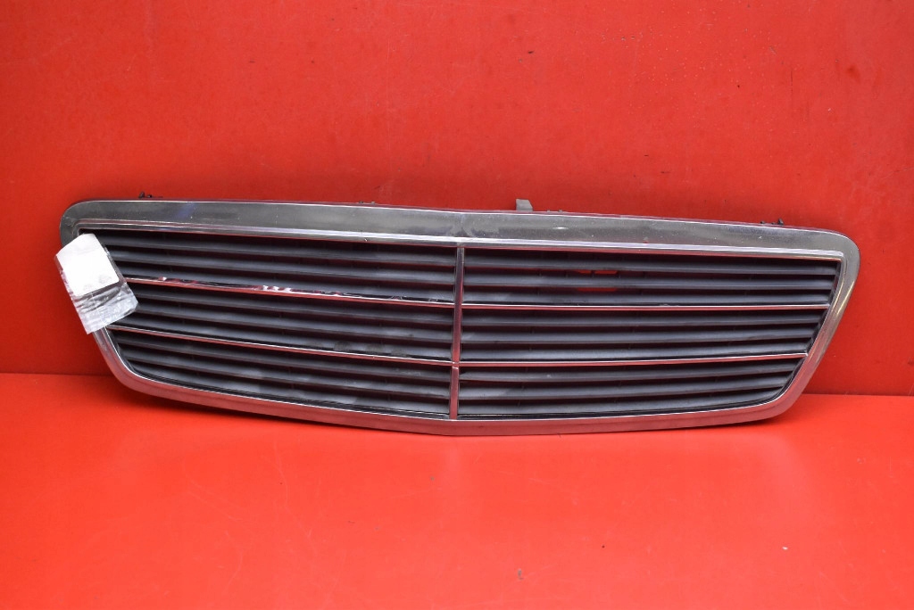 фото №1, Решётка радиатора решётка радиатора хром a2038800483 mercedes c-klasa w203 00-04