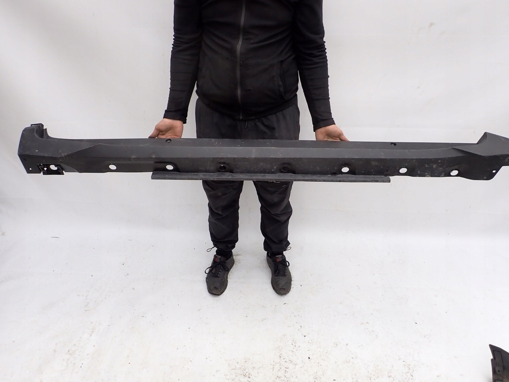 фото №1, Toyota c-hr 16- молдинг порог правая порог правый