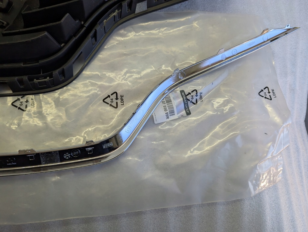 фото №14, Renault captur i 2013- решётка радиатора решётка радиатора 623102335r nowa оригинал