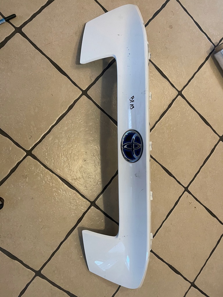 фото №1, Toyota chr ch-r 2022 накладка спойлер крышки задний