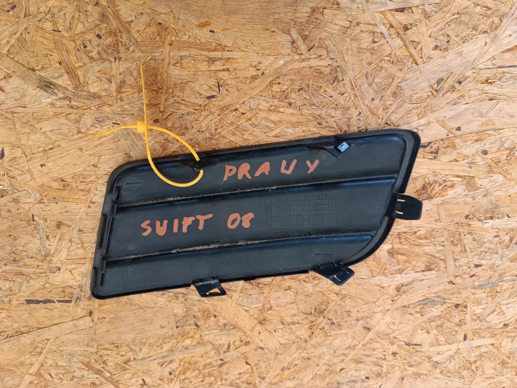 Решётка бампера решетка правая перед 71751-72k00 suzuki swift mk6 08- Недорого