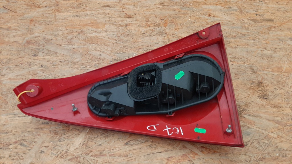 фото №8, Peugeot 107 citroen c1 лампа правая задняя задняя