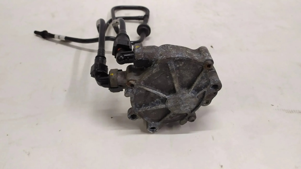 Купити Насос вакуум шланг range rover sport 2.7