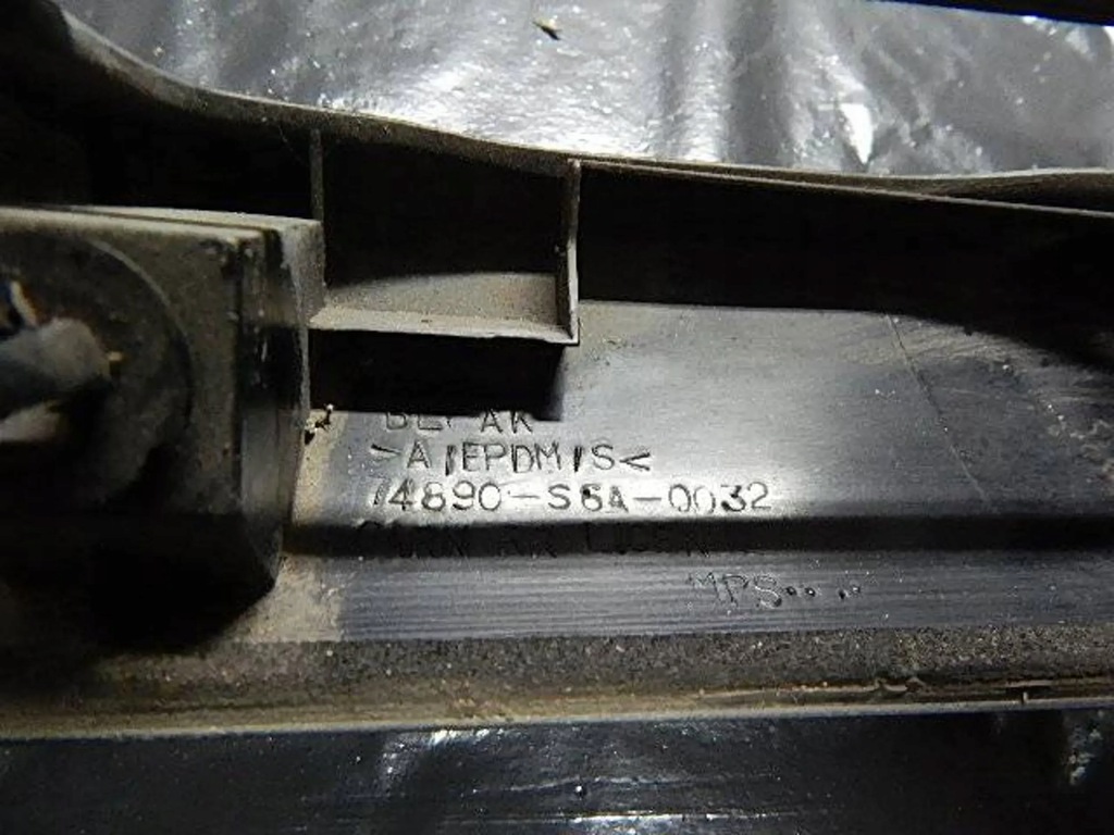 фото №8, Молдинг накладка крышки багажника honda civic vii 01-05