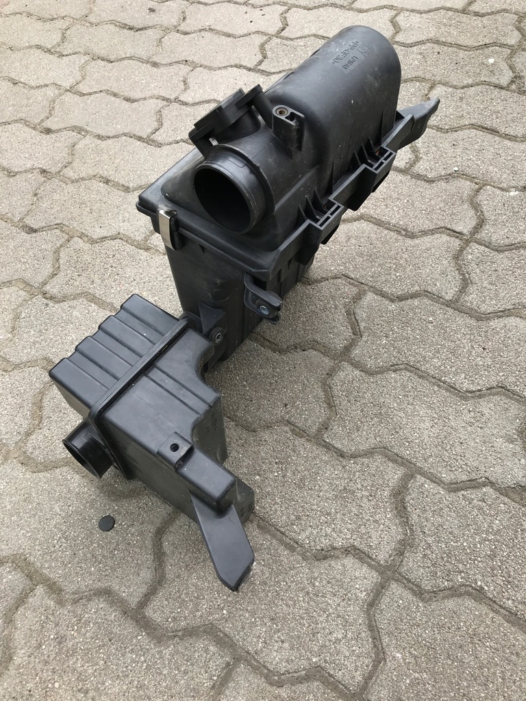 фото №5, Корпус фильтра воздуха suzuki swift mk6 63j-a01