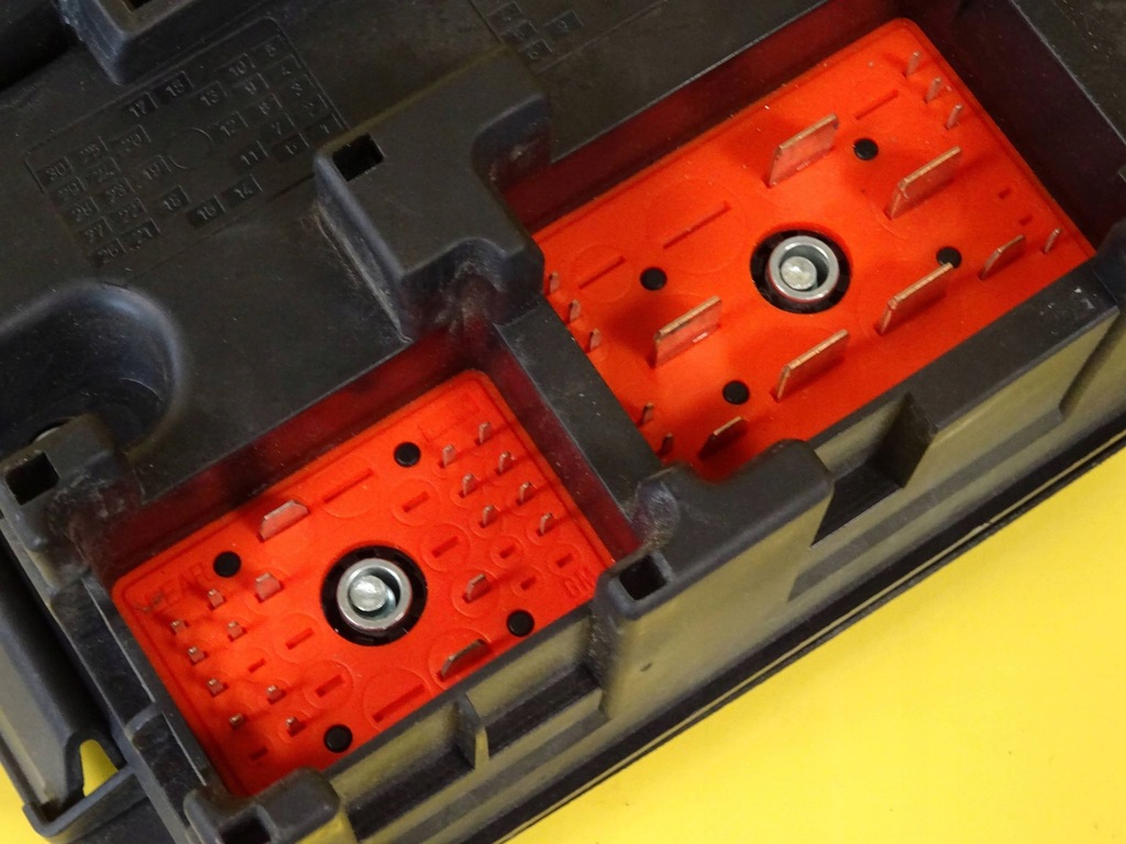 фото №7, Коробка запобіжників opel vectra c 13112919 nr145