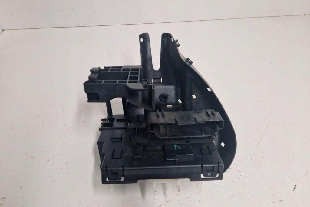 Коробка предохранителей audi a3 sportback 8va, 8vf 5q1941395 1.6l дизель Киев
