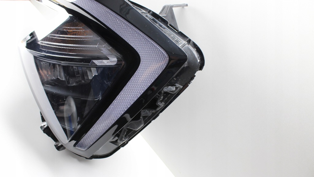 фото №3, Kia sportage 5 v - лампа перед права led 2021+