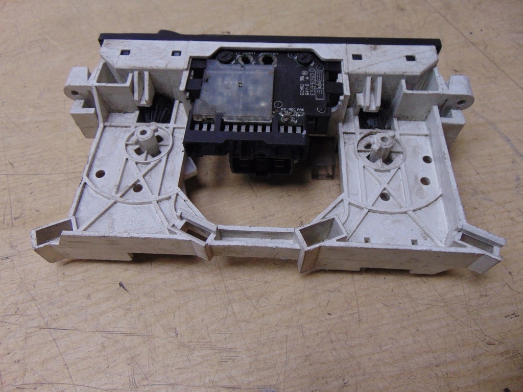 фото №10, Панель управление обдув mitsubishi space wagon