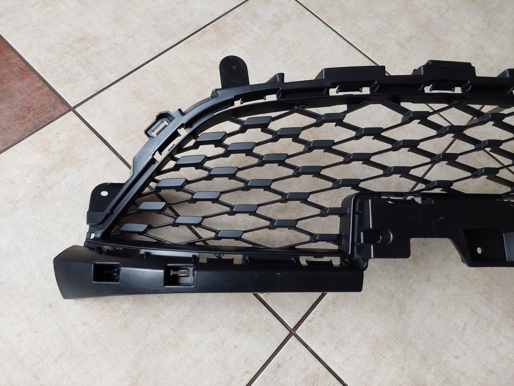 фото №2, Решітка бампера - перед - renault zoe - lift